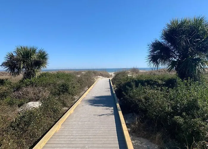 Beach Happy!-Nice Ocean View Hilton Head Villa
