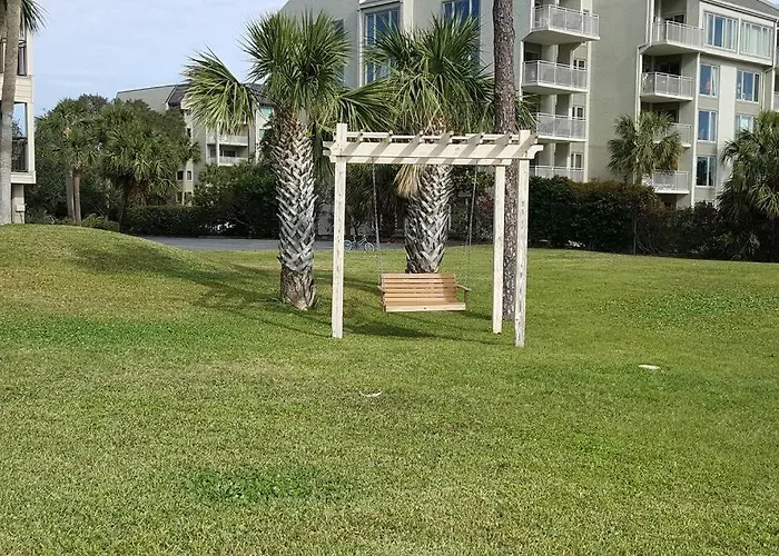 Beach Happy!-Nice Ocean View Hilton Head Villa